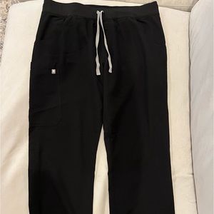 Figs Kade Cargo Scrub Pant - Black